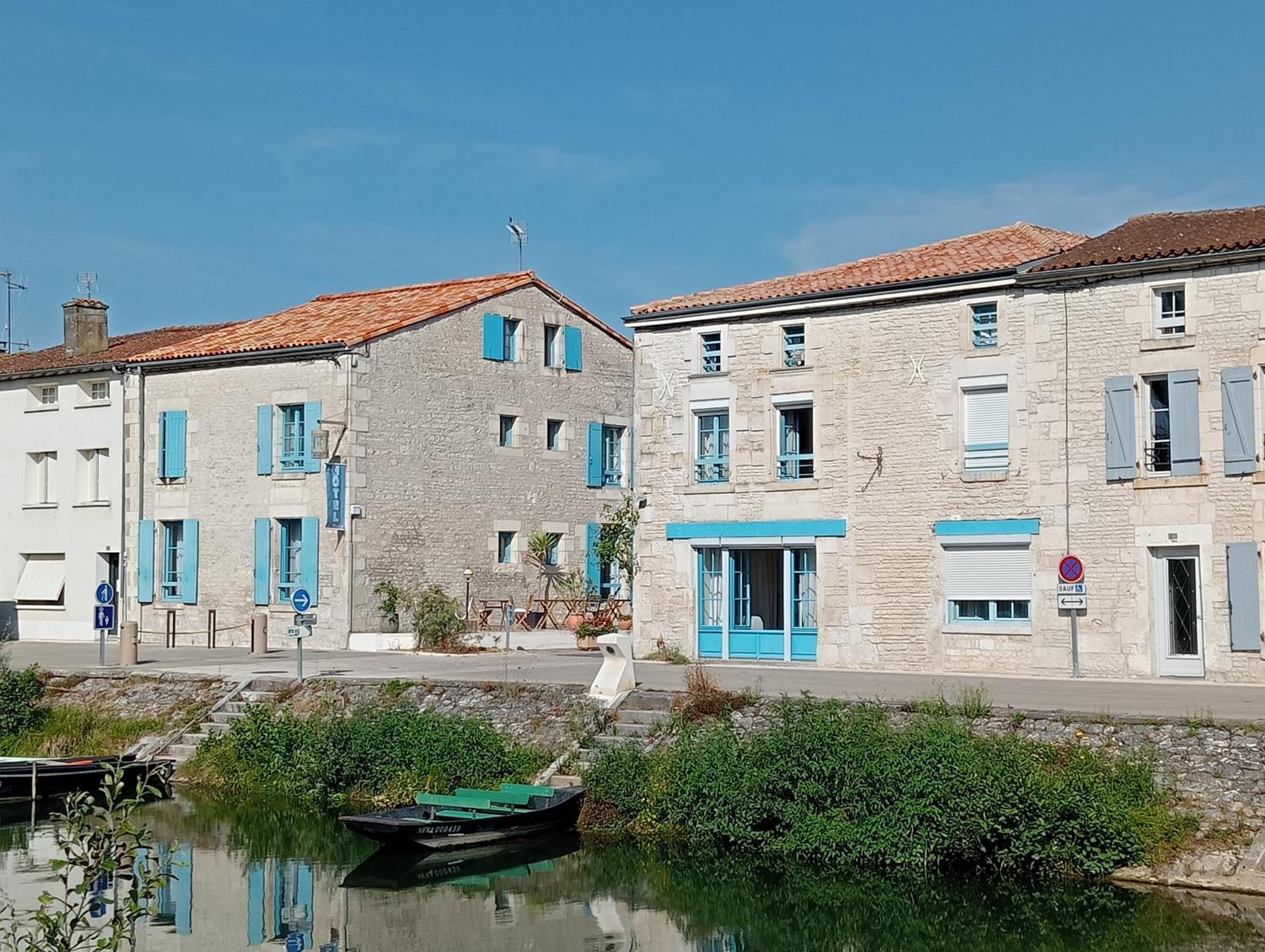 Hotel Au Marais Coulon Eksteriør billede